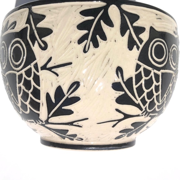 Jennifer Falter Art Pottery Owl Bowl Sgraffito Porcelain black white AS IS CHIP - Picture 2 of 14